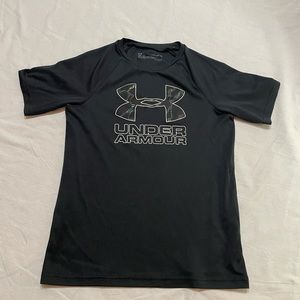 Youth under armor black shirt
